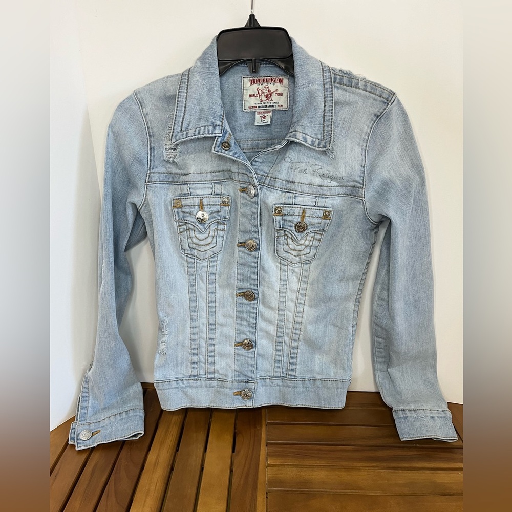 True Religion Trucker Jacket World Tour Denim Distressed Women SP Light Wash VGC